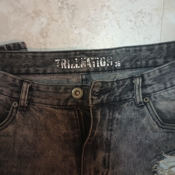 denim shorts - Picture 3 of 3